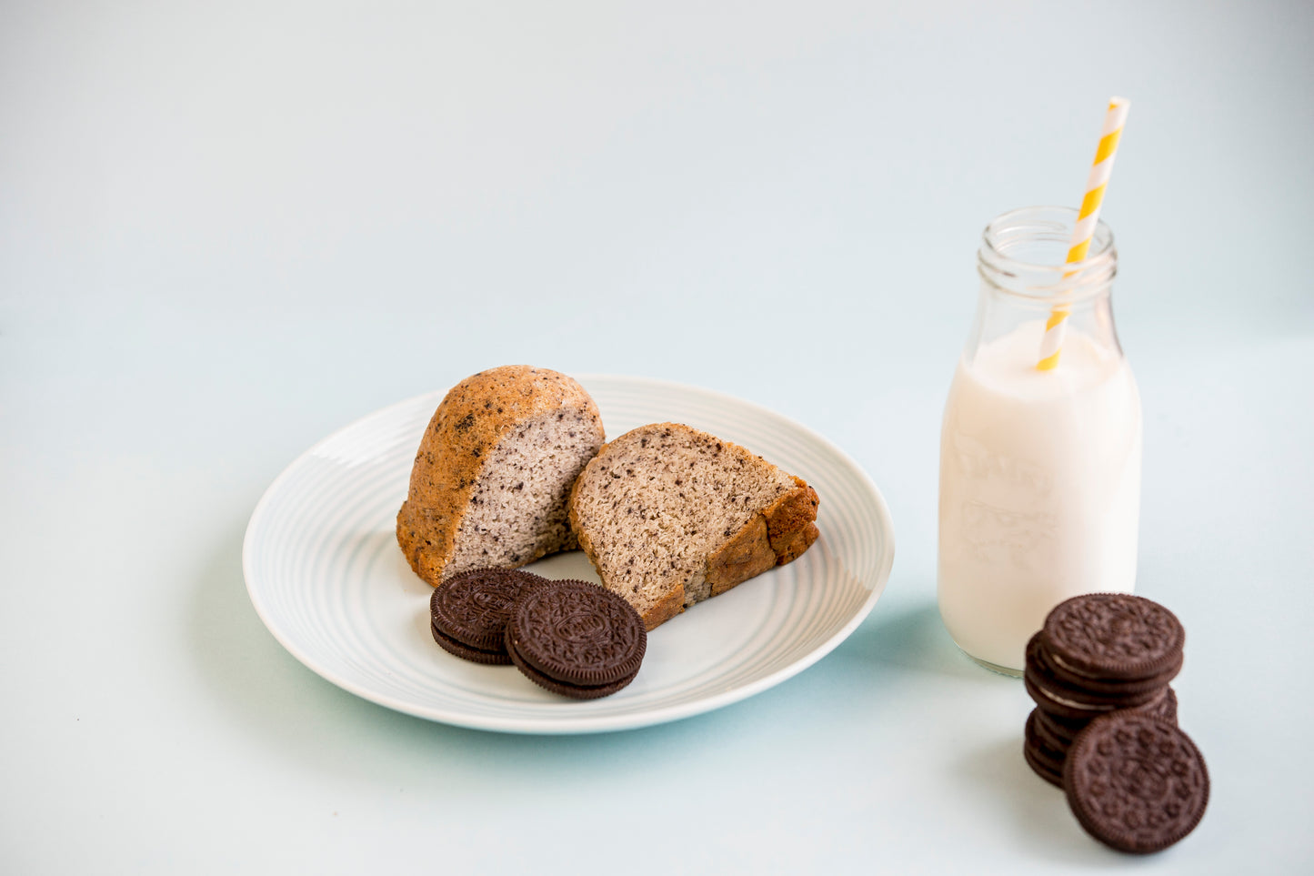 Bundt Cakes | Cookies & Cream