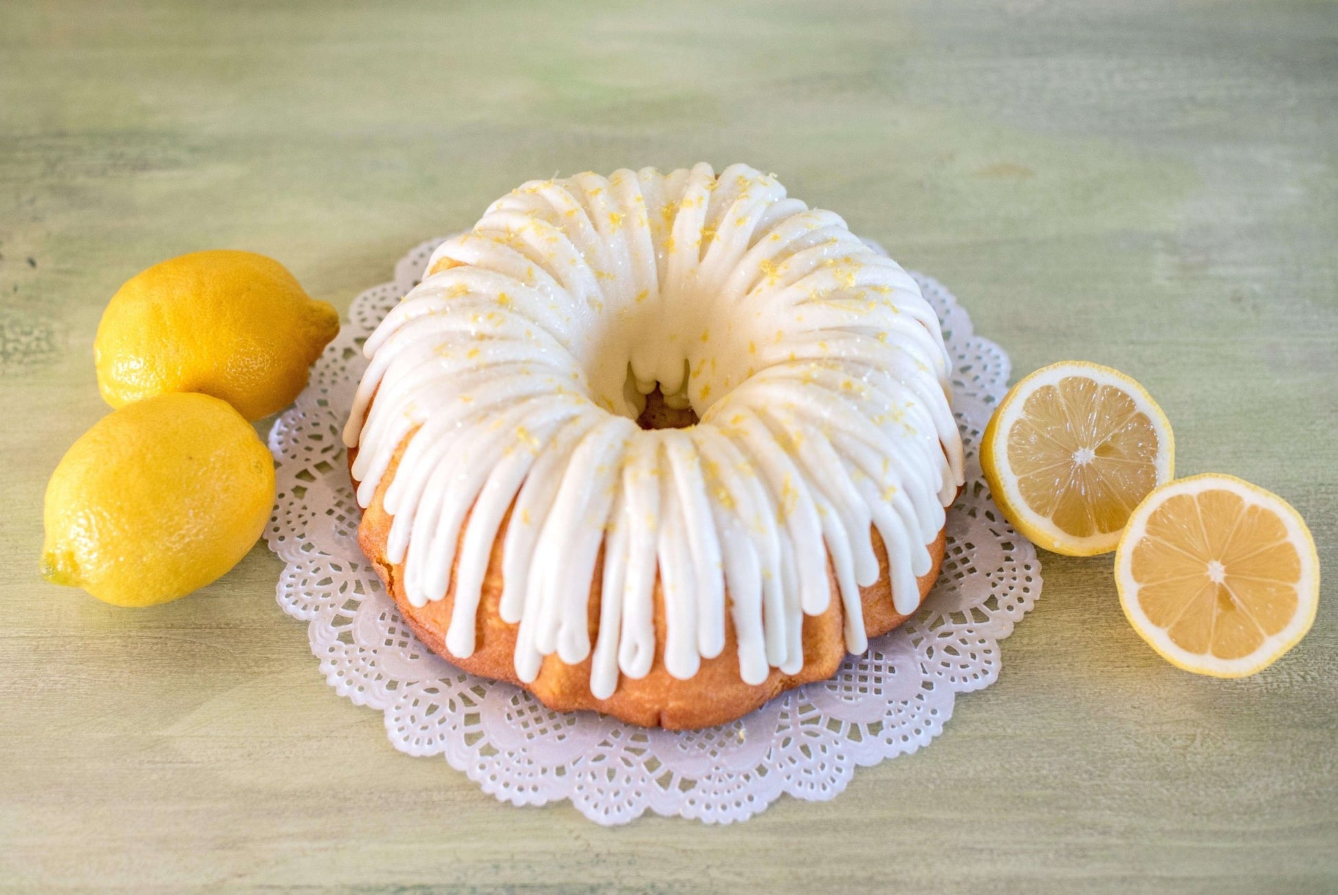Big Bundt Cakes | Lemon Squeeze Bundt Cake